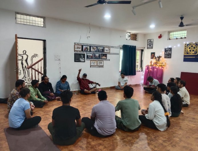 जयंत देशमुख :- कला और संगीत: मुक्ति की ओर एक यात्रा 90 दिवसीय रंगमंच कार्यशाला