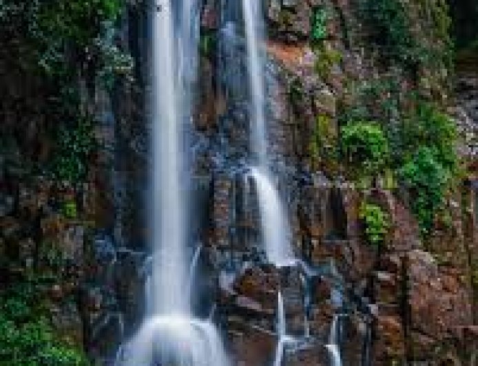 🎬 छॉलीवुड फिल्मों की पसंदीदा लोकेशन: गाँव, प्रकृति और विरासत में छिपा असली छत्तीसगढ़