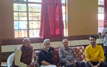 छत्तीसगढ़ के फिल्म डिस्ट्रीब्यूटर्स की अहम बैठक, निर्देशक अनुभव सिन्हा ने सुनी जमीनी चुनौतियाँ