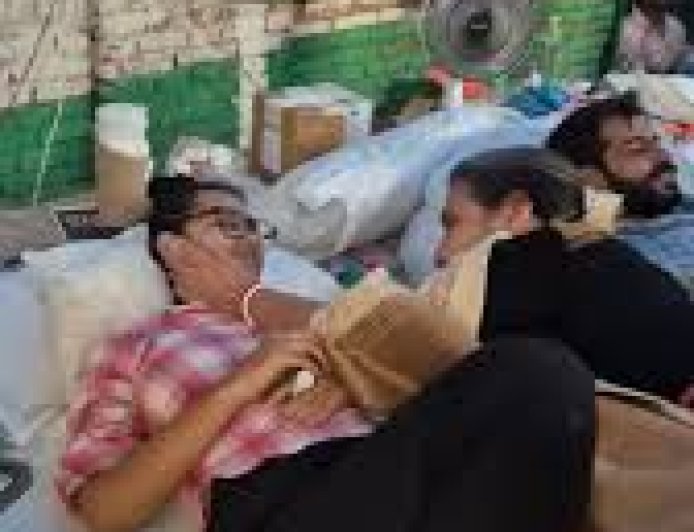 दिल्ली प्रोटेस्ट पर फूटा बॉलीवुड का गुस्सा! 75 साल की दिग्गज अभिनेत्री भी उतरीं सड़क पर, कई सितारों ने उठाई आवाज