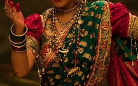 टॉक्सिक से बची श्रद्धा कपूर की ‘ईठा’, लेकिन अब प्रभास की ‘फौजी’ से होगा बड़ा बॉक्स ऑफिस मुकाबला!